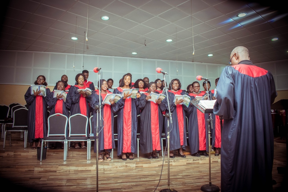 De invloed van gospelmuziek op moderne aanbiddingsstijlen