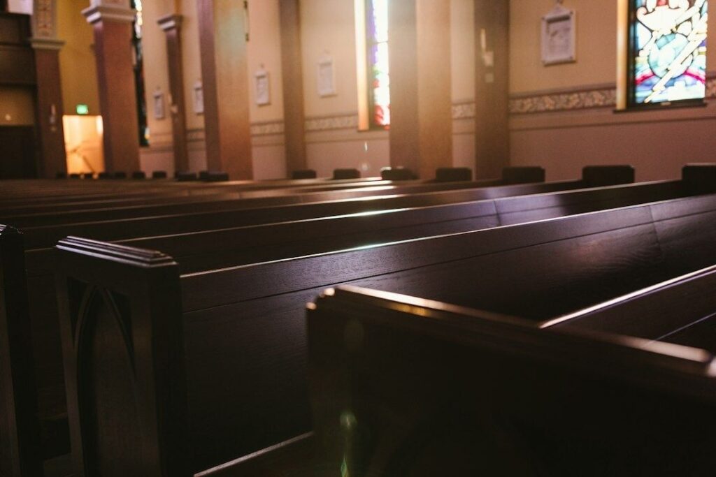 Melodieën van troost: hoe christelijke muziek helpt bij rouw en verlies